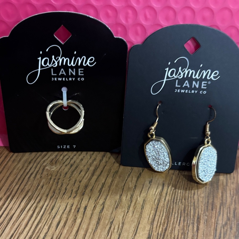 Jasmine Gold-Tone Ring and Silver Druzy Earrings Set - Picture 1 of 3